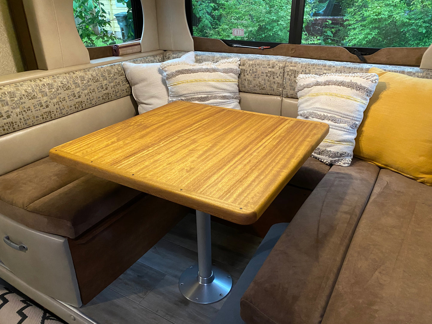 Lance Trailer Premium Table Top