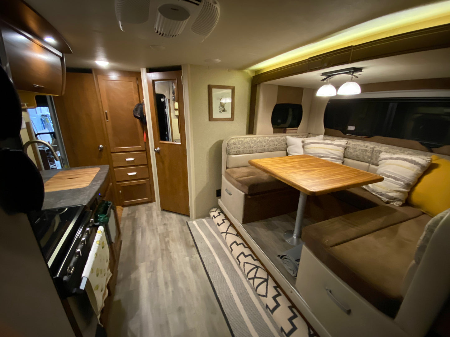 Lance Trailer Premium Table Top